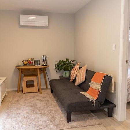 Back Garden Flat With Free On Street Parking And Fiber Wifi - 15 Mins To Ferry, Stadium, Cbd Wellington Esterno foto