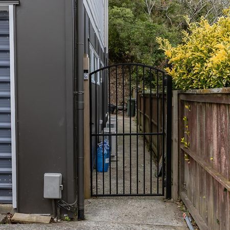 Back Garden Flat With Free On Street Parking And Fiber Wifi - 15 Mins To Ferry, Stadium, Cbd Wellington Esterno foto